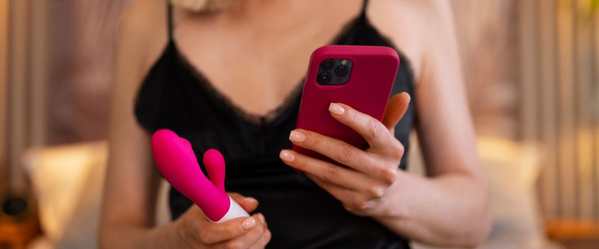 Peut-on voyager avec un sextoy ? Nos astuces spéciales vacances